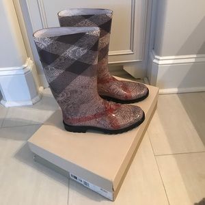 Brand new Burberry floral rain boots